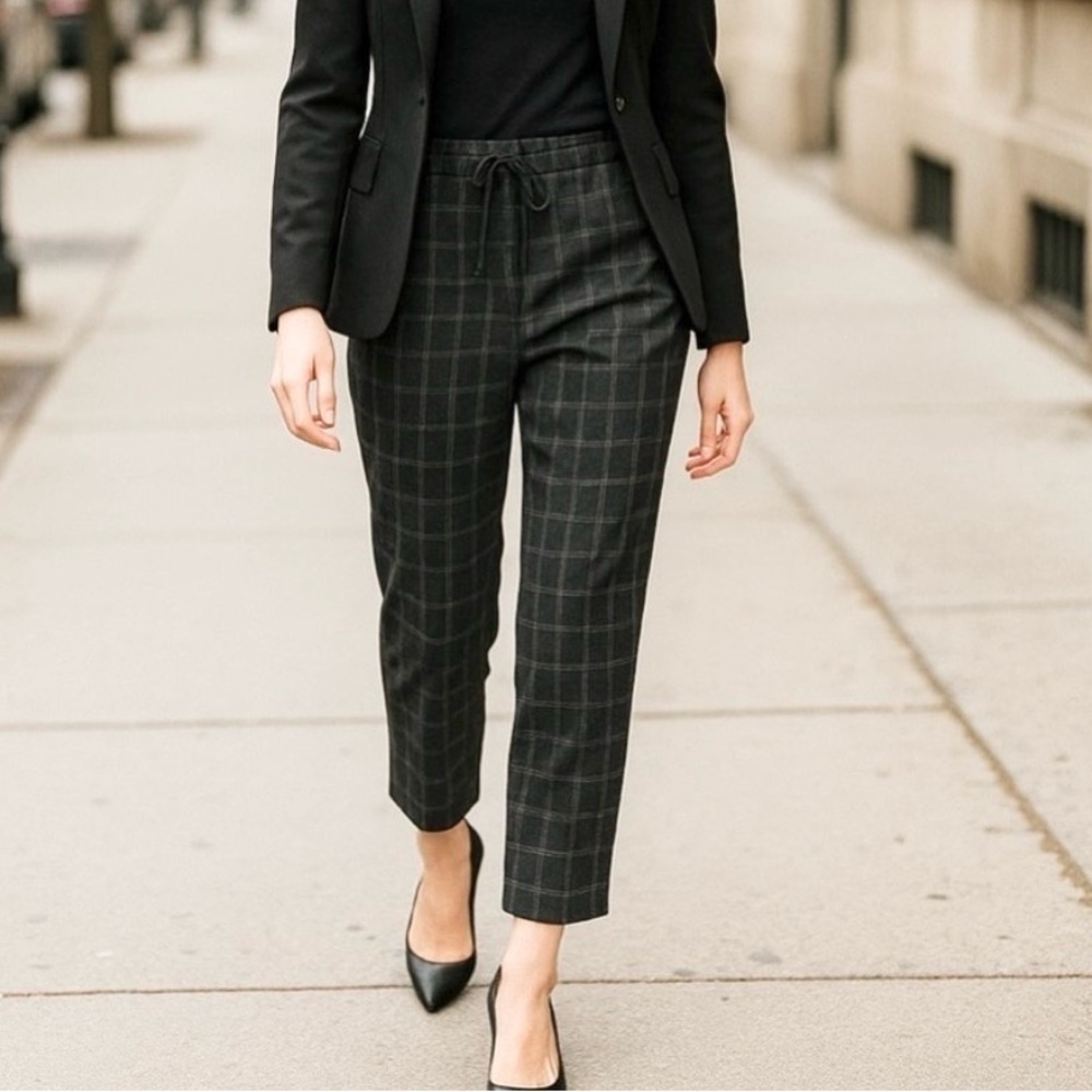 Aritzia Babaton NWOT Plaid Pull-On Tapered Ankle Pants Black Gray M